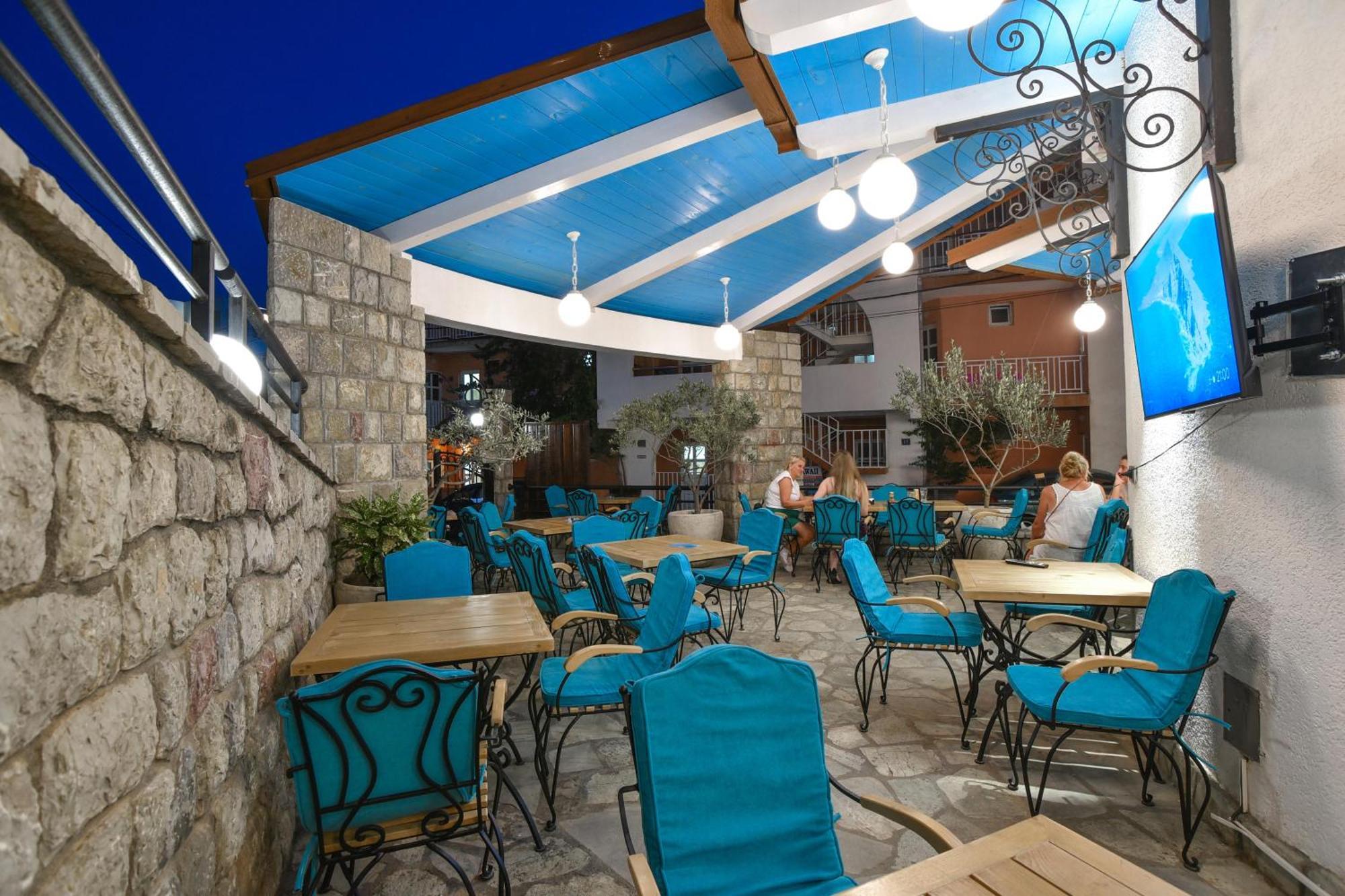 Hotel Galeb Čanj Екстериор снимка