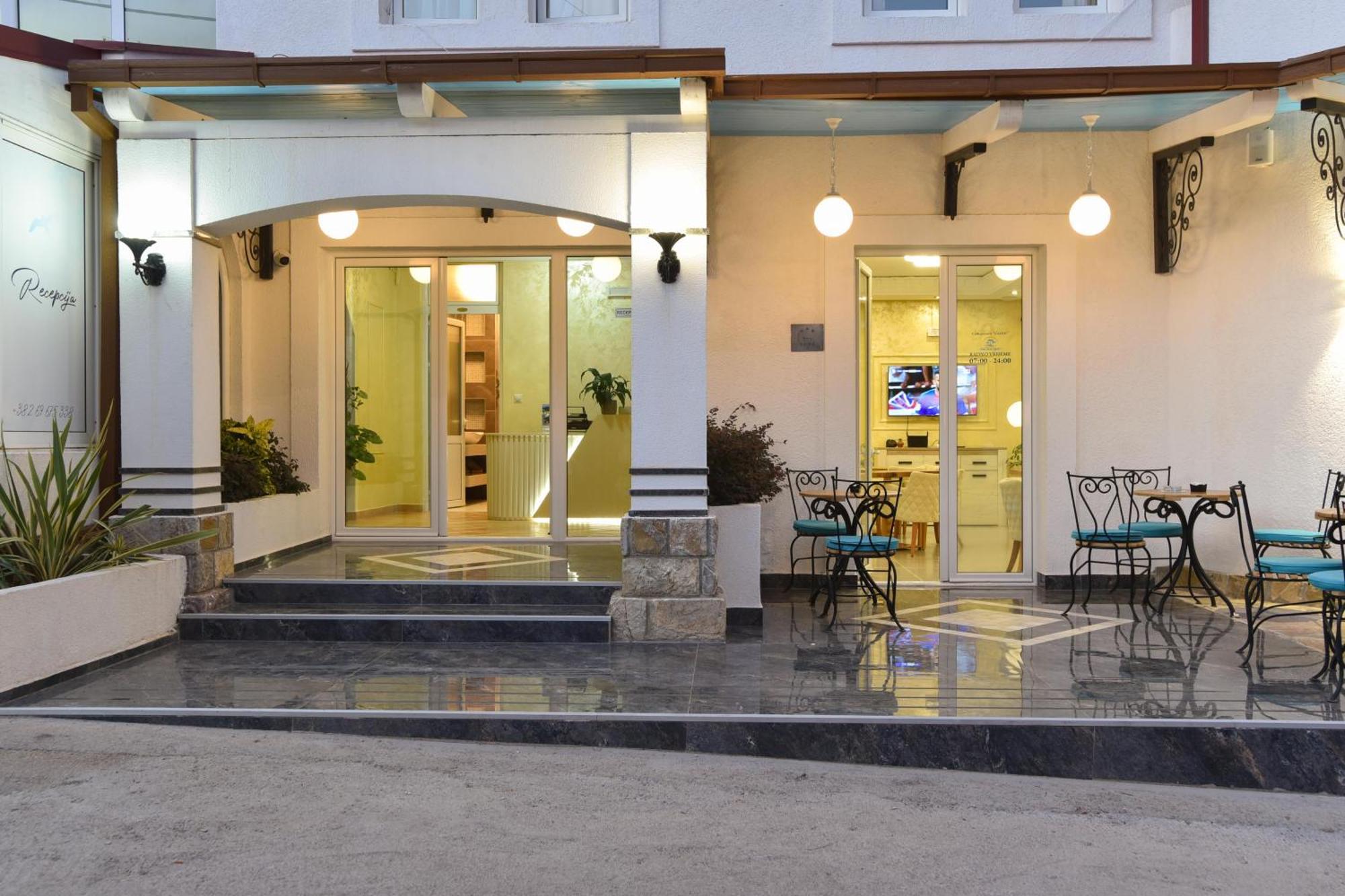 Hotel Galeb Čanj Екстериор снимка