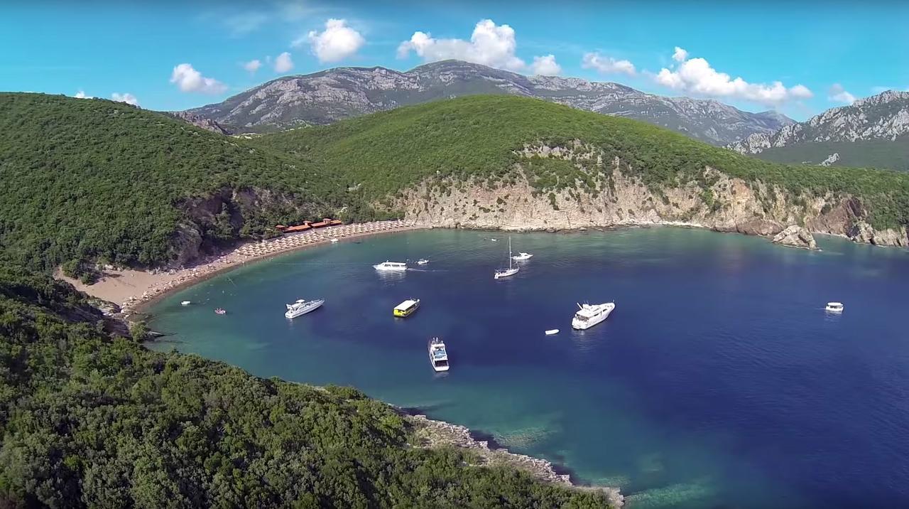 Hotel Galeb Čanj Екстериор снимка