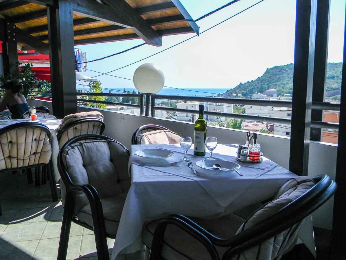Hotel Galeb Čanj Екстериор снимка