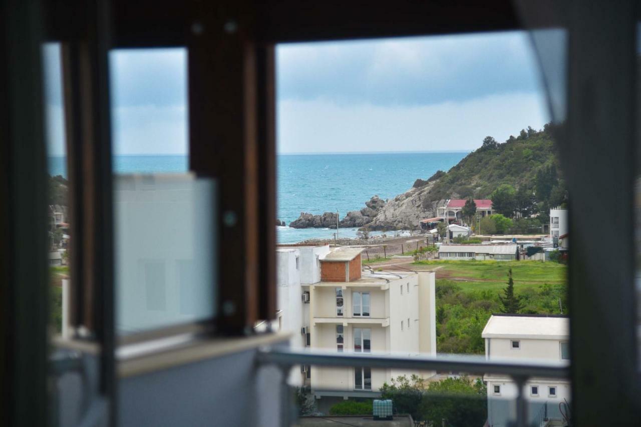 Hotel Galeb Čanj Екстериор снимка