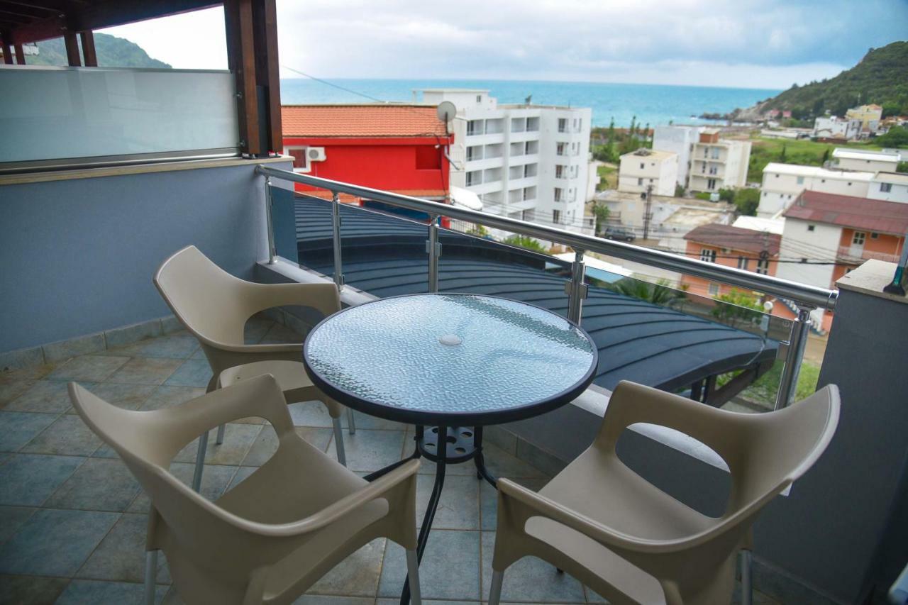 Hotel Galeb Čanj Екстериор снимка