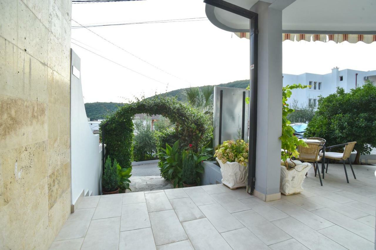 Hotel Galeb Čanj Екстериор снимка